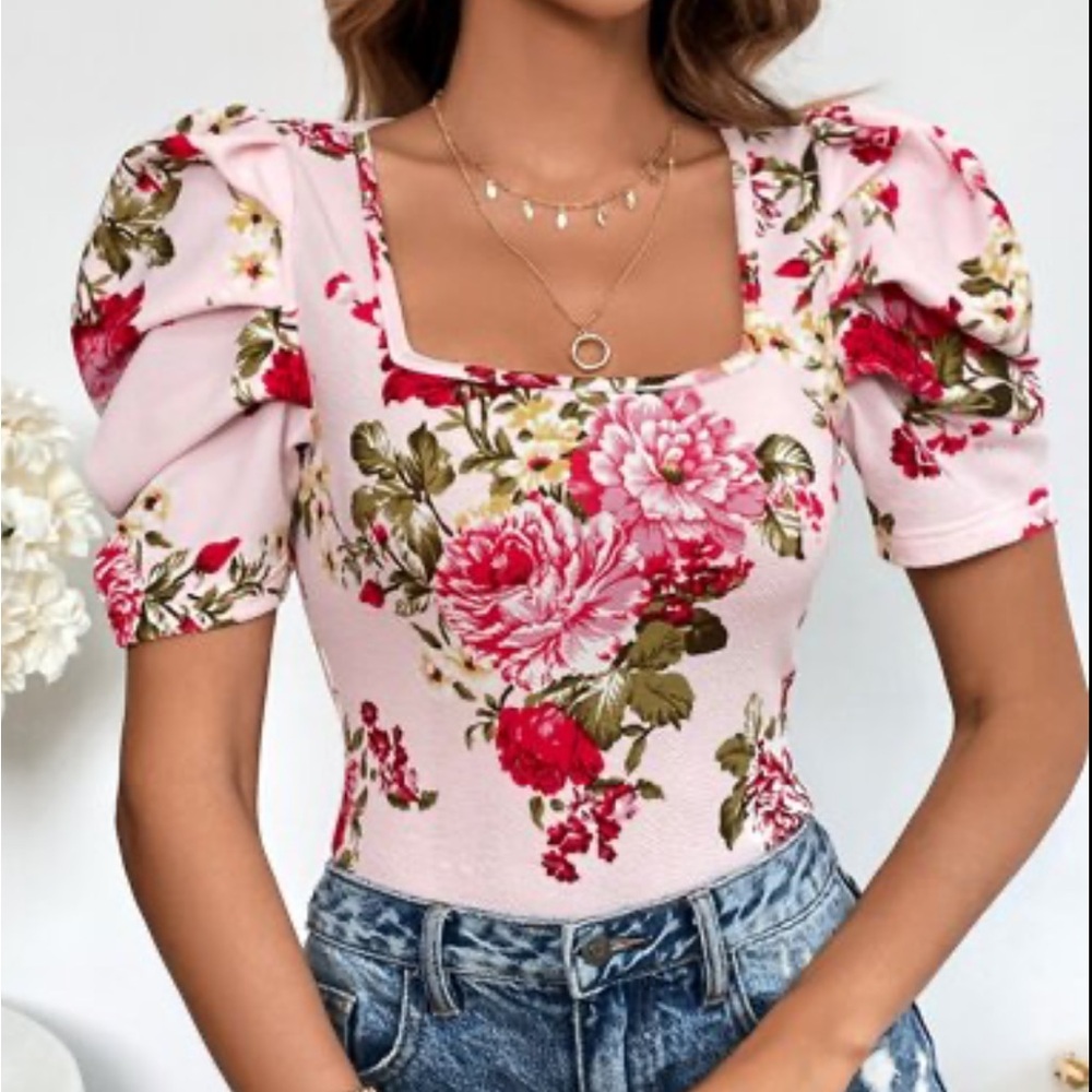 SHEIN Pink Floral Puff Sleeve Blouse